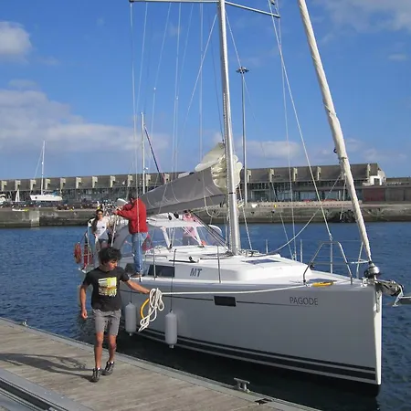 Sailboat Azores - Pagode * הורטה
